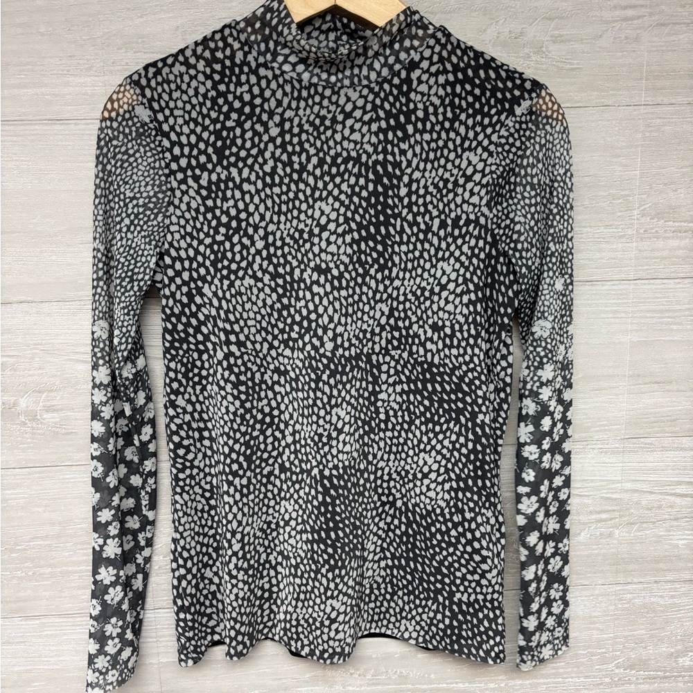 | Mint Velvet | turtle neck shirt. Size S.